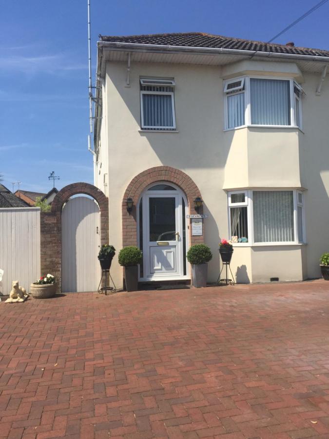 San Michele Guest House Poole Esterno foto